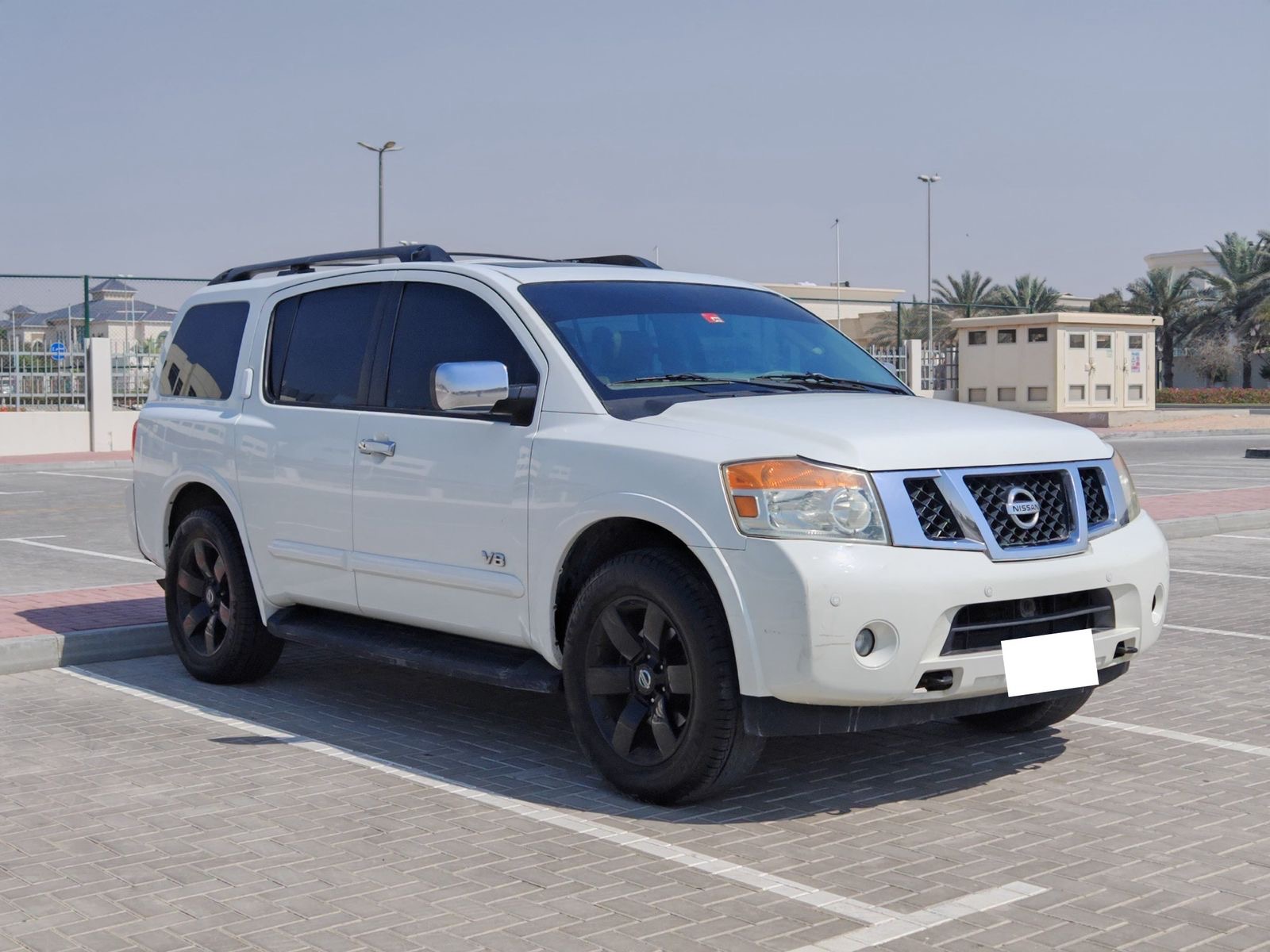 Expat-owned Nissan Armada LE 2009 GCC in excellent condition - CarPoint
